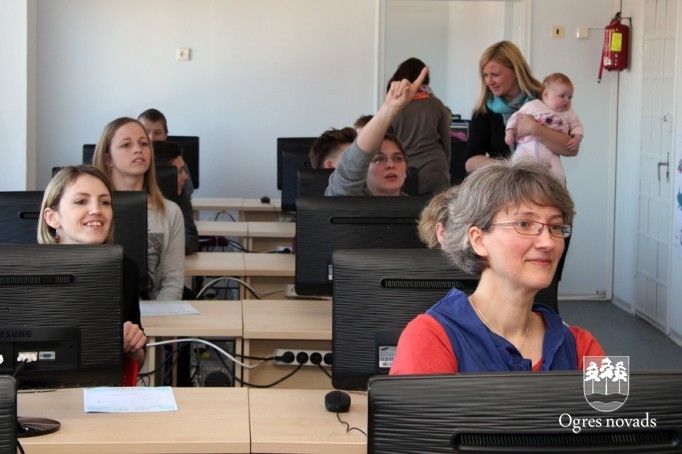 Vecāku diena Suntažu vidusskolā (foto: Andris Linde)