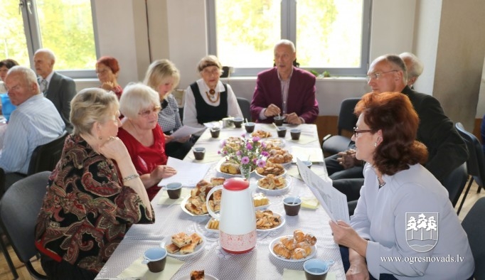 Ogres seniori svin Veco ļaužu dienu