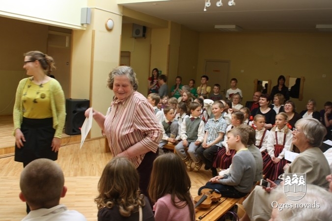 Vecvecāku diena Ogresgala pamatskolā