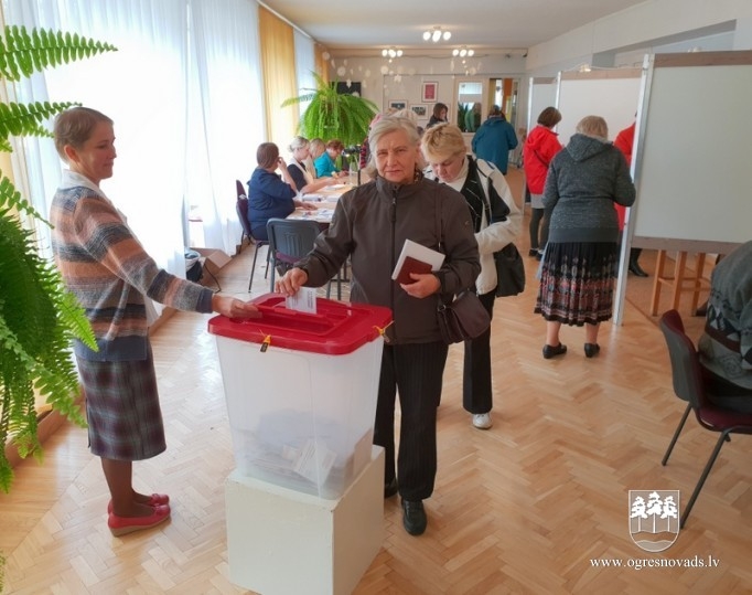 Suntažos vēlēšanu dienā gadatirgus un balle
