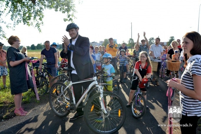 Pirms Mūzikas svētku ieskaņas koncerta atklāj jauno veloceliņu