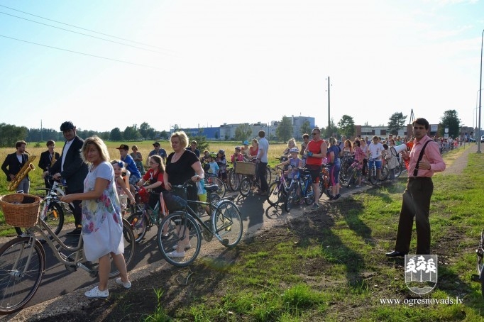 Pirms Mūzikas svētku ieskaņas koncerta atklāj jauno veloceliņu