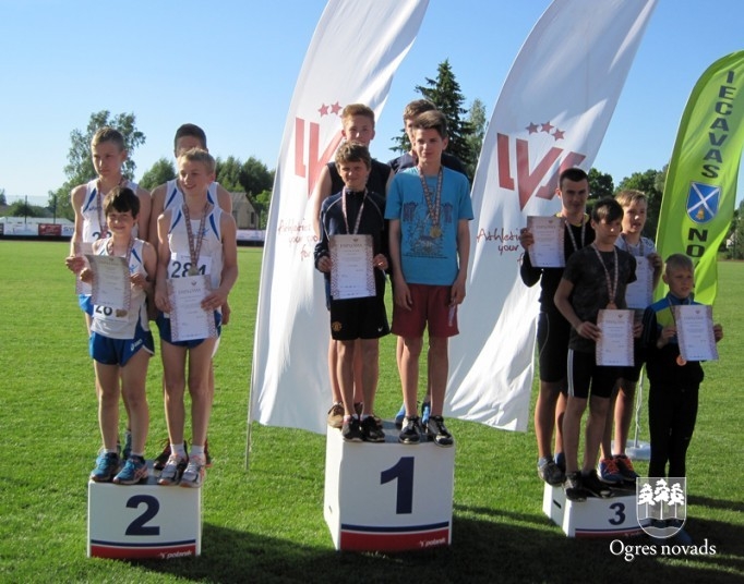 Vieglatlētiem piecas medaļas Latvijas čempionātā