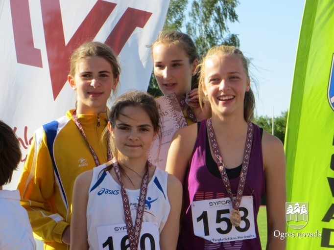 Vieglatlētiem piecas medaļas Latvijas čempionātā