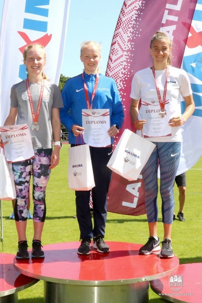 Ogres NSC jaunajiem vieglatlētiem piecas Latvijas čempionāta medaļas