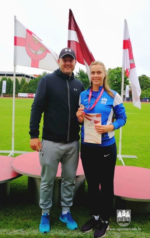 Ogres NSC vieglatlētiem sešas Latvijas čempionāta medaļas