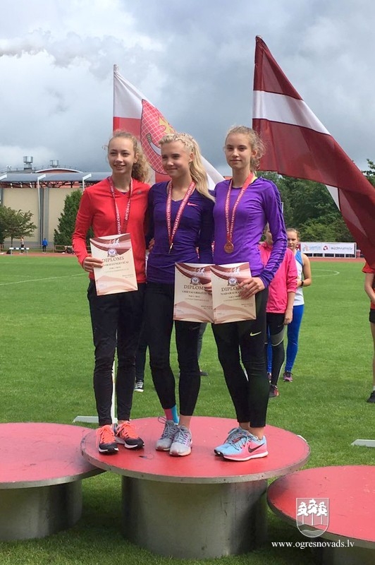 Ogres NSC vieglatlētiem sešas Latvijas čempionāta medaļas