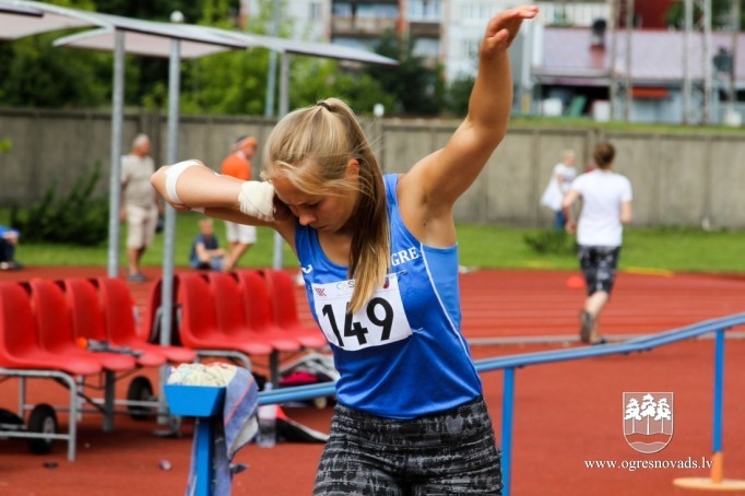 Ogres novada vieglatlētiem Jaunatnes olimpiādē 10 medaļu