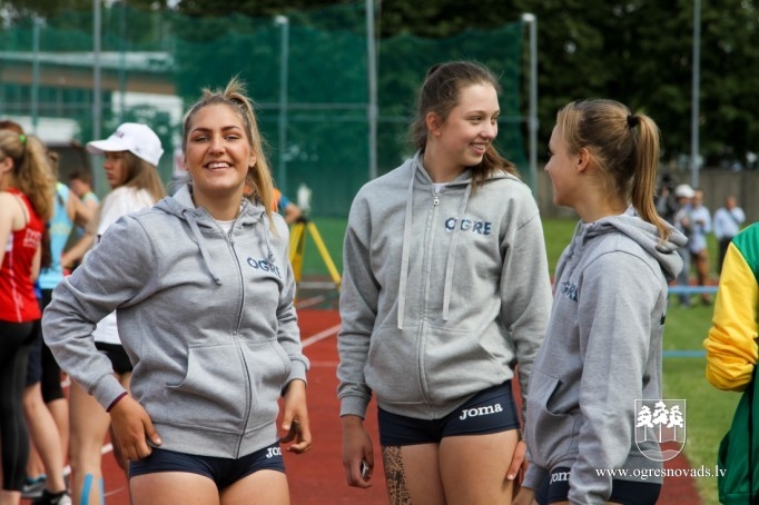 Ogres novada vieglatlētiem Jaunatnes olimpiādē 10 medaļu