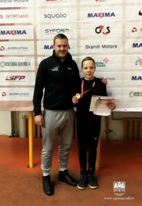 Ogres NSC jaunajiem vieglatlētiem trīs medaļas Latvijas čempionātā