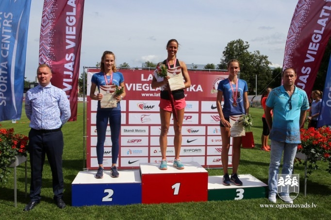 Ogres vieglatlētiem astoņas medaļas Latvijas čempionātā