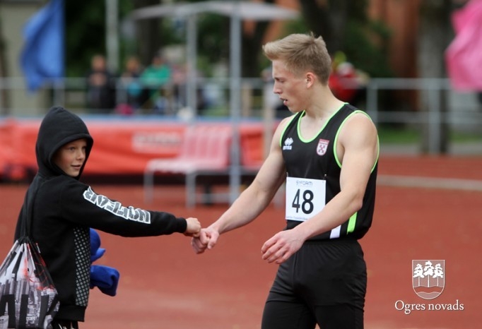 Ogres novada vieglatlētiem trīs valsts čempionāta medaļas