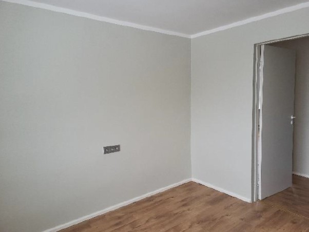 Nekustamā īpašuma Skolas ielā 5-16, Lauberē, izsole. Istaba.