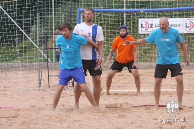 Ogrēniešiem 3.vieta pludmales handbola čempionāta 2.posmā