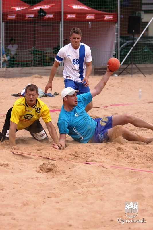 Ogrēniešiem 3.vieta pludmales handbola čempionāta 2.posmā