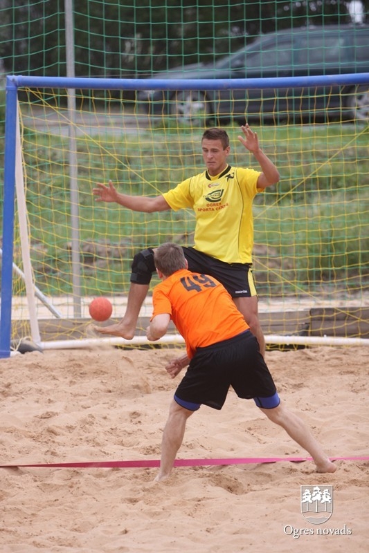 Ogrēniešiem 3.vieta pludmales handbola čempionāta 2.posmā