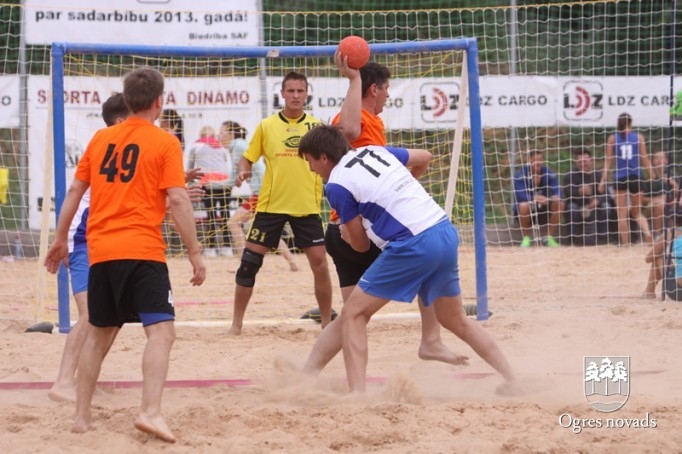 Ogrēniešiem 3.vieta pludmales handbola čempionāta 2.posmā