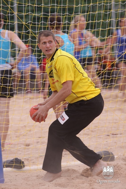 Ogrēniešiem 3.vieta pludmales handbola čempionāta 2.posmā