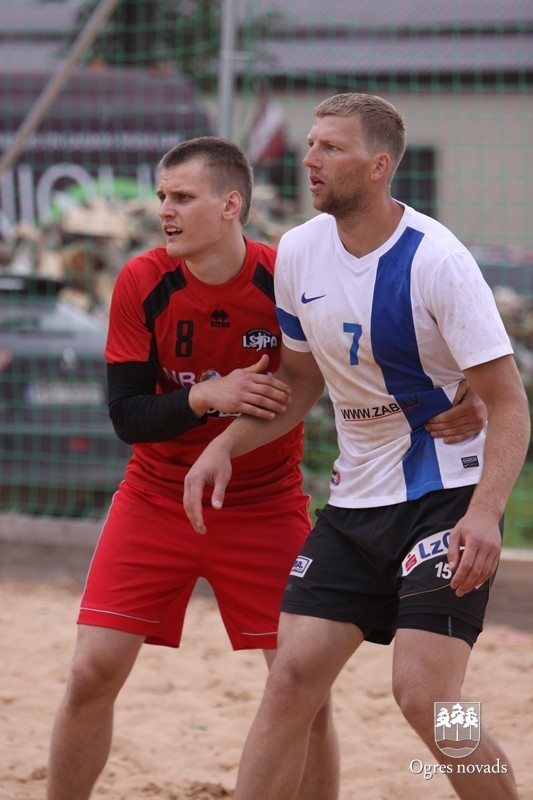 Ogrēniešiem 3.vieta pludmales handbola čempionāta 2.posmā