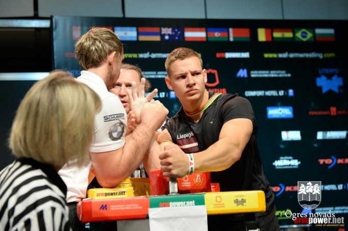 Krapietim Liepiņam cerīgs starts pasaules čempionātā