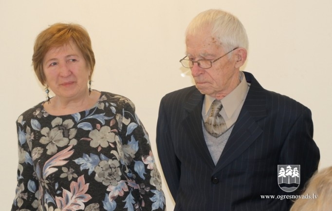 Godina Zelta un Dimanta kāzu pārus