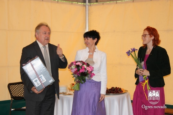 Daugavas krastā, sirsnīgā atmosfērā aizvadīts PPP biedrības Zied zeme jubilejas pasākums