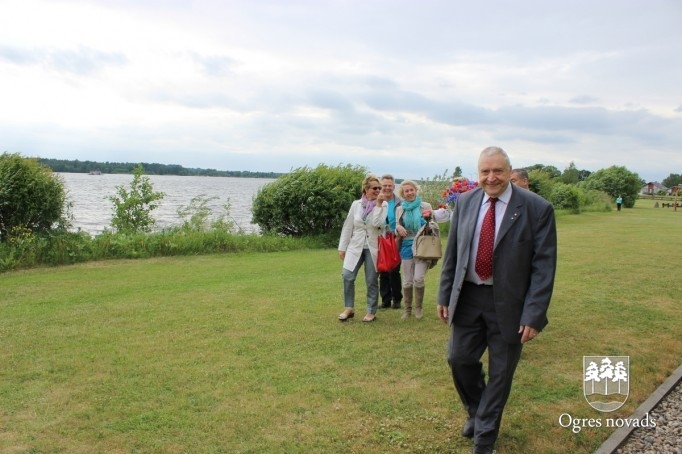 Daugavas krastā, sirsnīgā atmosfērā aizvadīts PPP biedrības Zied zeme jubilejas pasākums