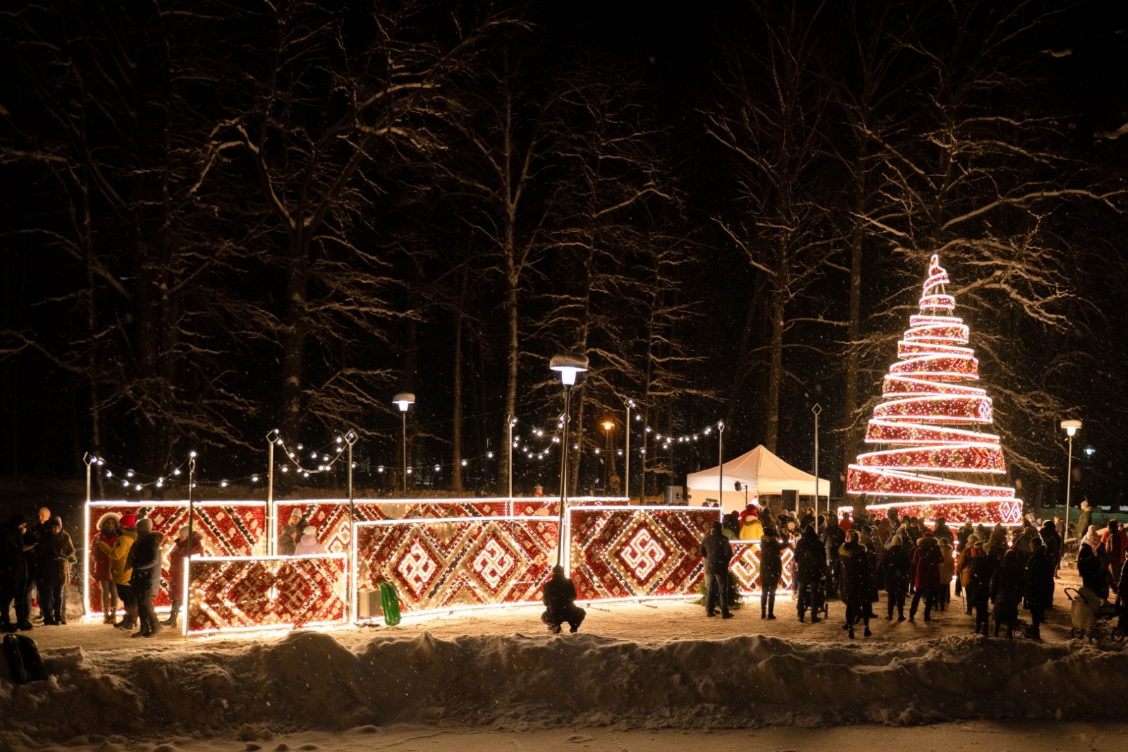 Ziemassvētku egles iedegšana Lielvārdē 03.12.2023.