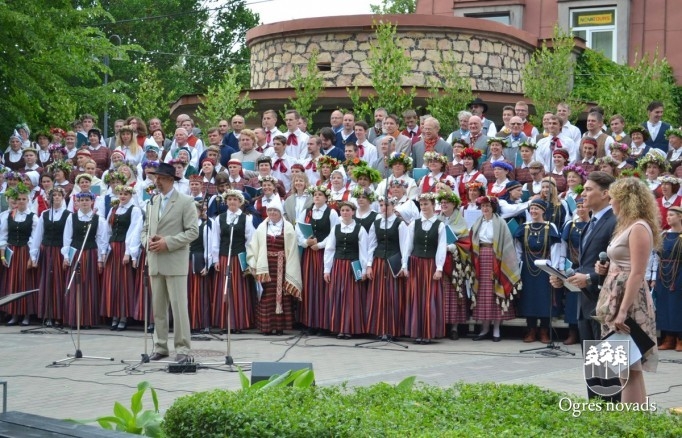 VIII Ziemeļu un Baltijas valstu Dziesmu svētku Novadu diena Ogrē