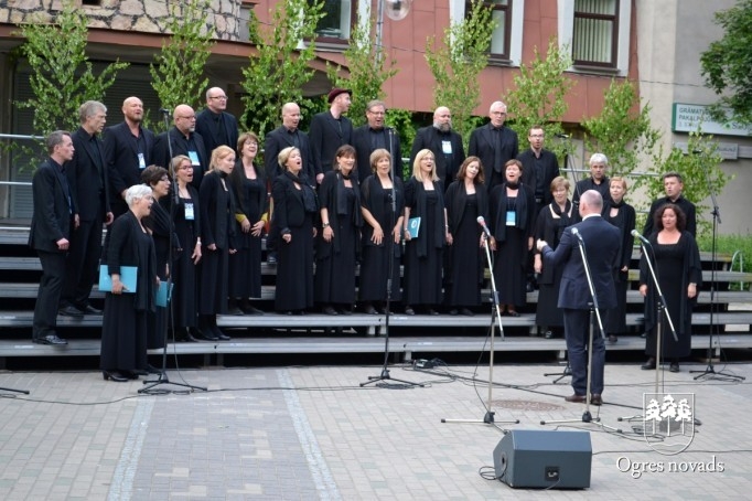 VIII Ziemeļu un Baltijas valstu Dziesmu svētku Novadu diena Ogrē