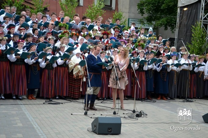 VIII Ziemeļu un Baltijas valstu Dziesmu svētku Novadu diena Ogrē