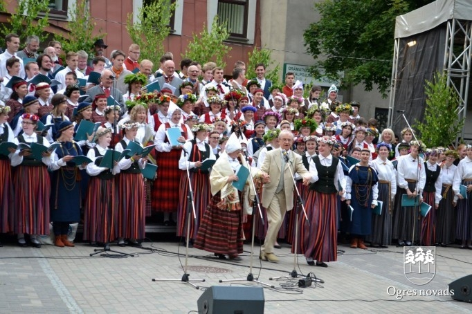 VIII Ziemeļu un Baltijas valstu Dziesmu svētku Novadu diena Ogrē