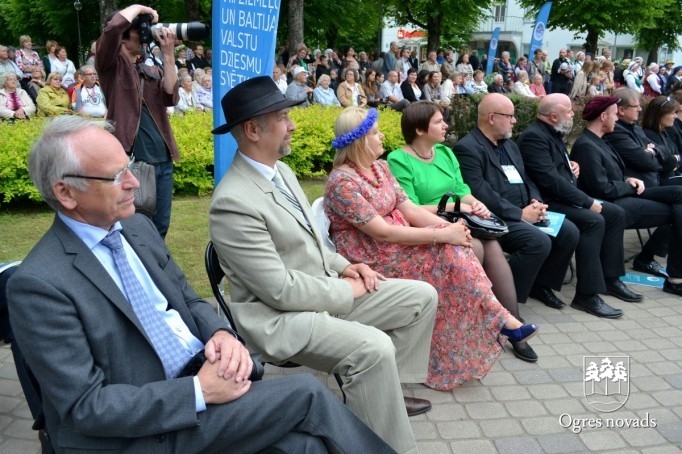 VIII Ziemeļu un Baltijas valstu Dziesmu svētku Novadu diena Ogrē