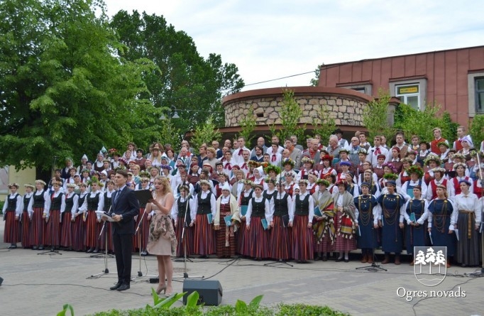 VIII Ziemeļu un Baltijas valstu Dziesmu svētku Novadu diena Ogrē