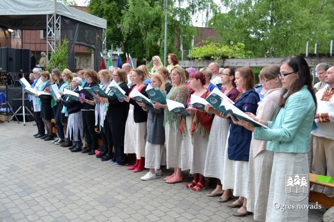 VIII Ziemeļu un Baltijas valstu Dziesmu svētku Novadu diena Ogrē