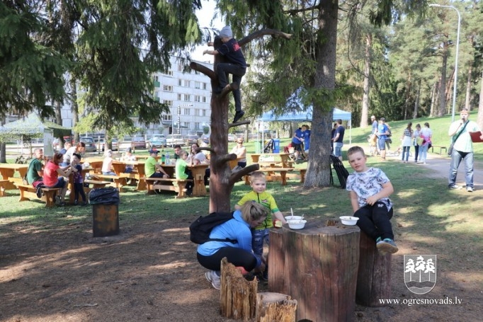 Ogres Zilajos kalnos piedzīvo zili zaļus brīnumus!
