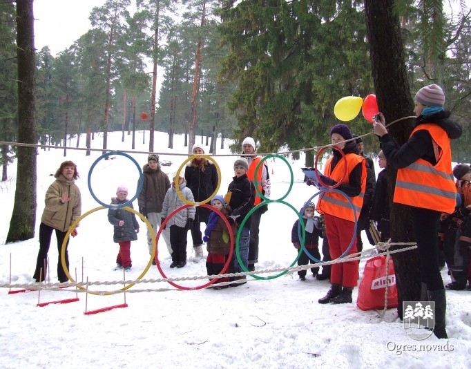 Aizvadīti Ogres novada ģimeņu ziemas sporta svētki