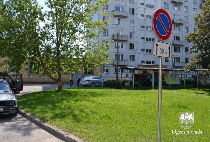 Atrisināts Zilokalnu pr.16 un 18 māju stāvvietu jautājums