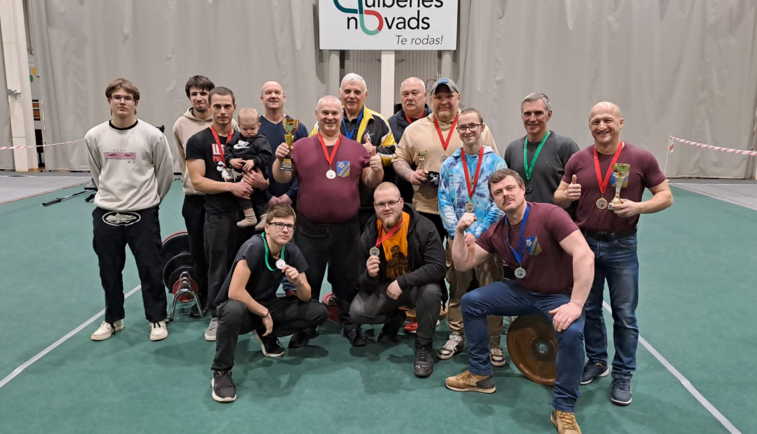 Rembates komanda piedalās sacensībās spiešanā guļus Gulbenē