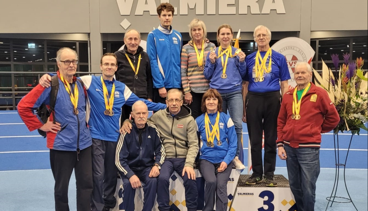  Ogres novada vieglatlētikas vecmeistariem 39 medaļas Valmierā