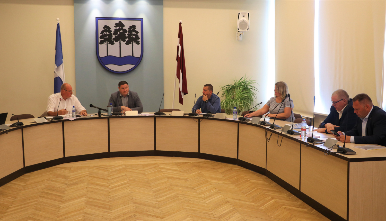 Domes priekšsēdētāji tiekas darba grupas sanāksmē par ATR ieviešanu