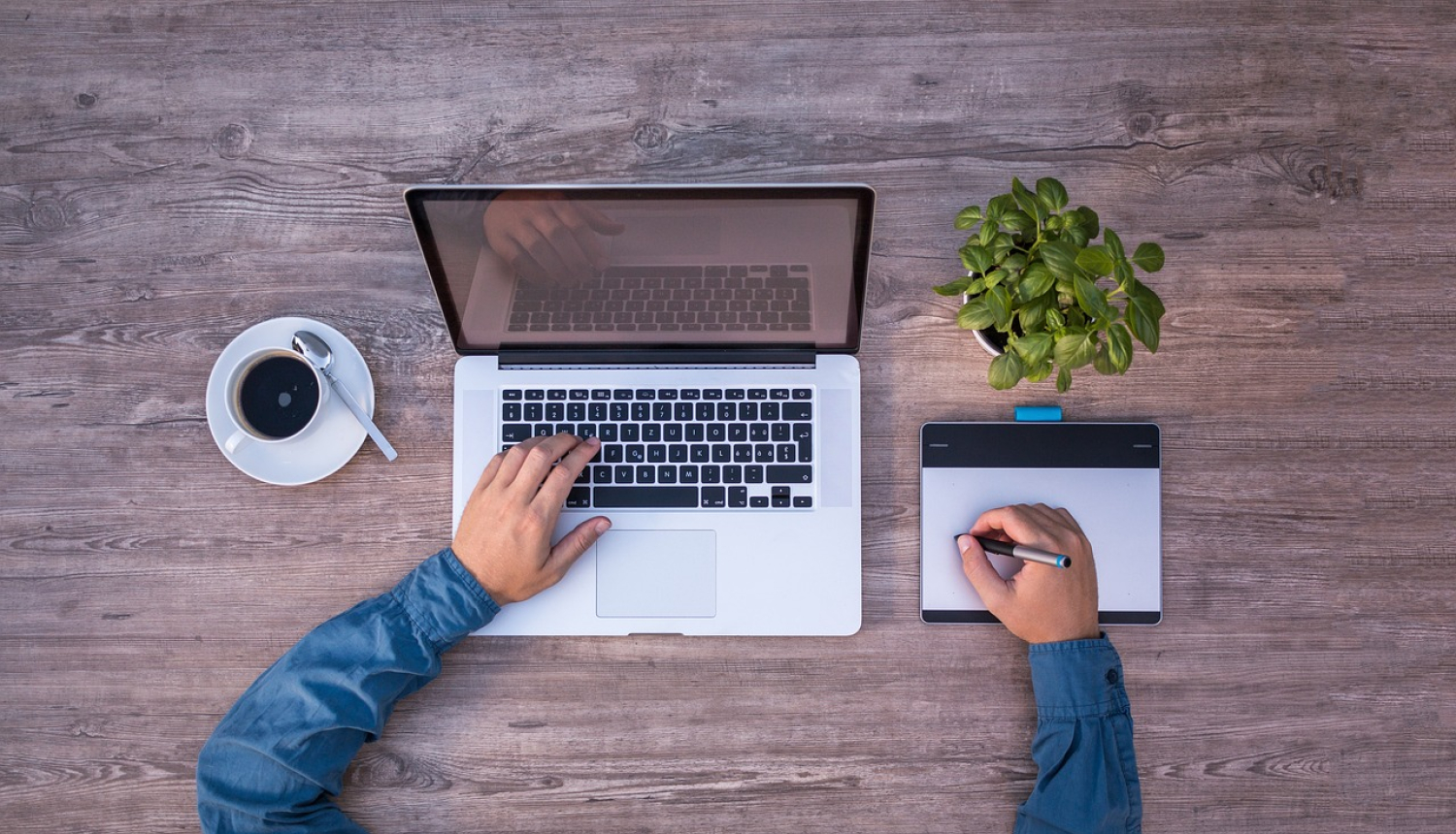 Iedzīvotāji visos VPVKAC var pieteikt video konsultāciju ar iestāžu speciālistiem