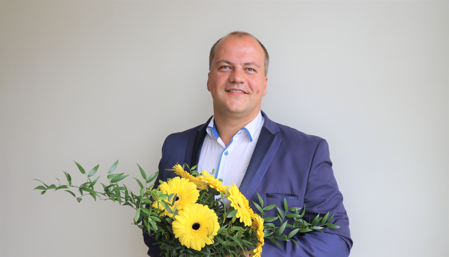 Ogres Mūzikas un mākslas skolas vadību uztic Atvaram Lakstīgalam