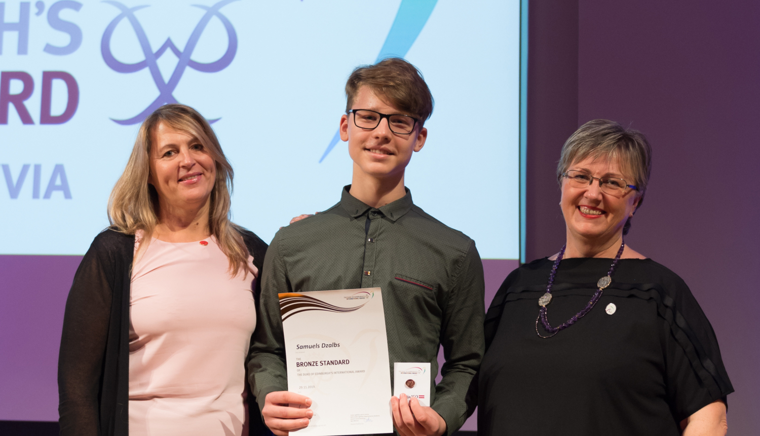 Pasākumā “Award dalībnieki – var!” pasniegti starptautiski apbalvojumi