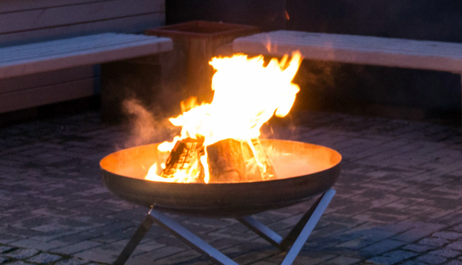 Pie atmiņu ugunskuriem ogrēnieši piemin barikāžu aizstāvjus