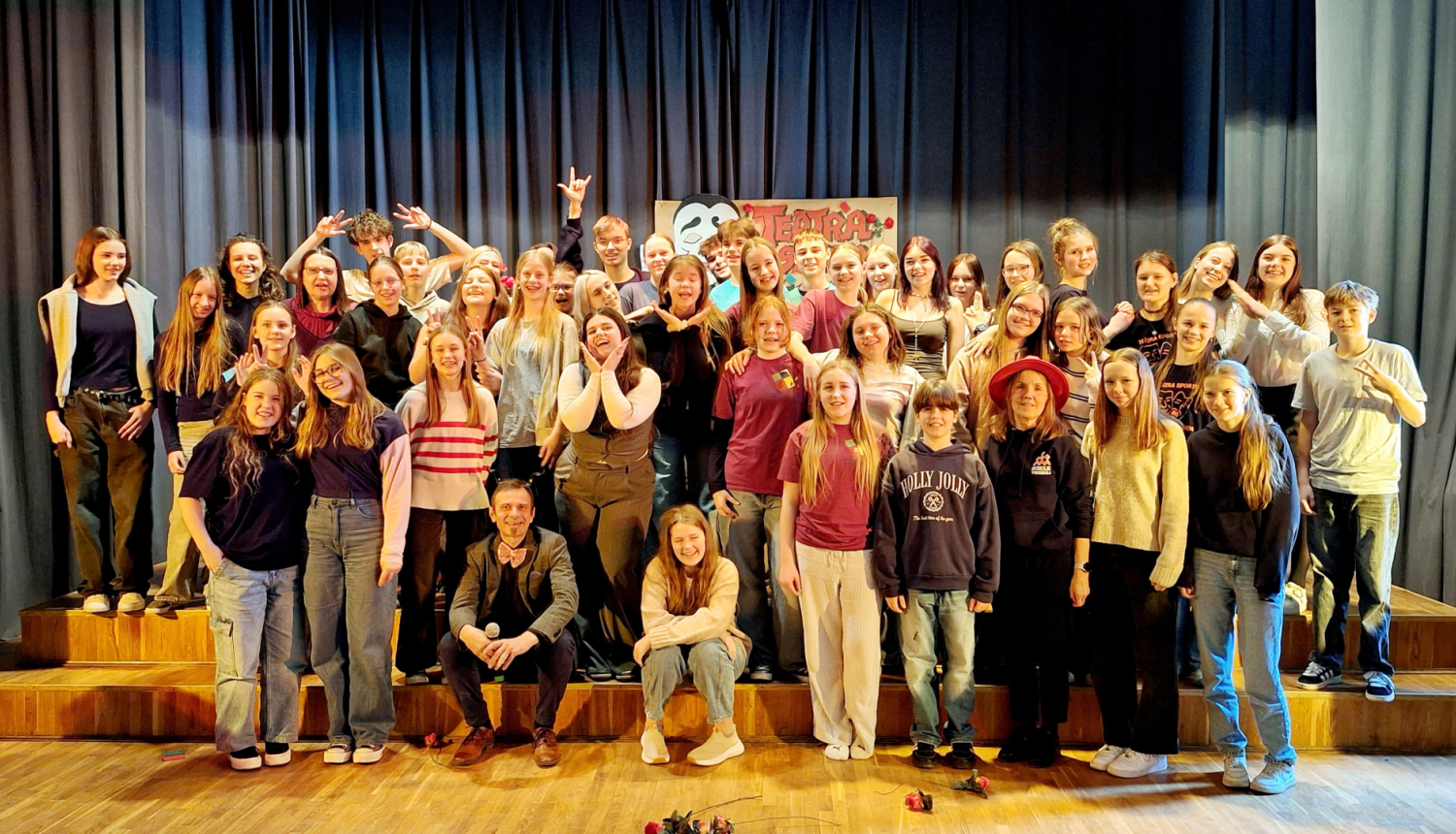 Ogres novada un citas skolas piedalās Daugavkrastu teātra sporta turnīrā 2025. gada 20. martā Ikšķilē