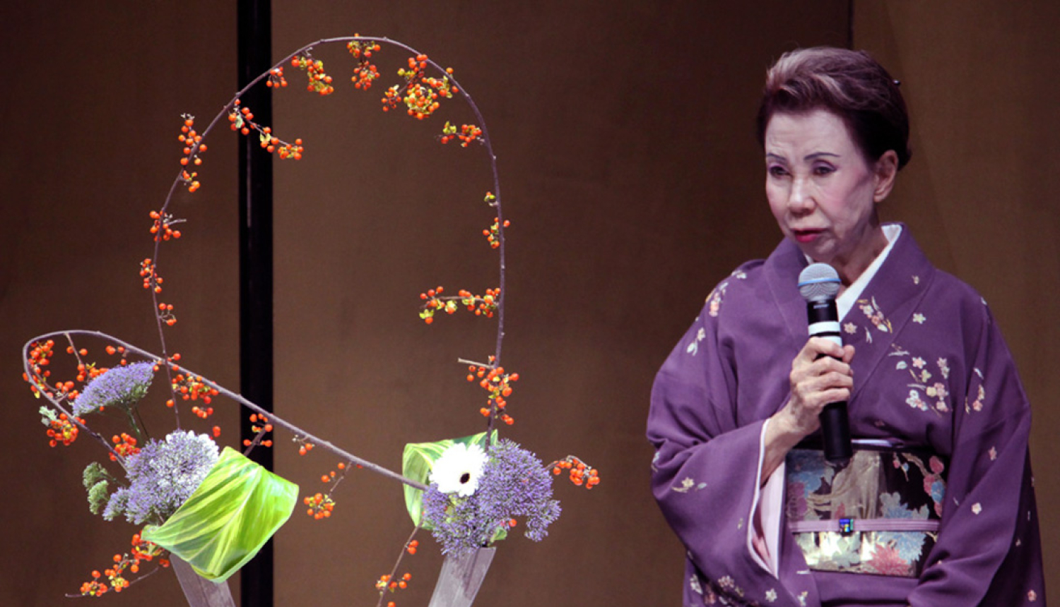 Ogres bibliotēka aicina uz ikebanas meistarklasi 27. jūnijā