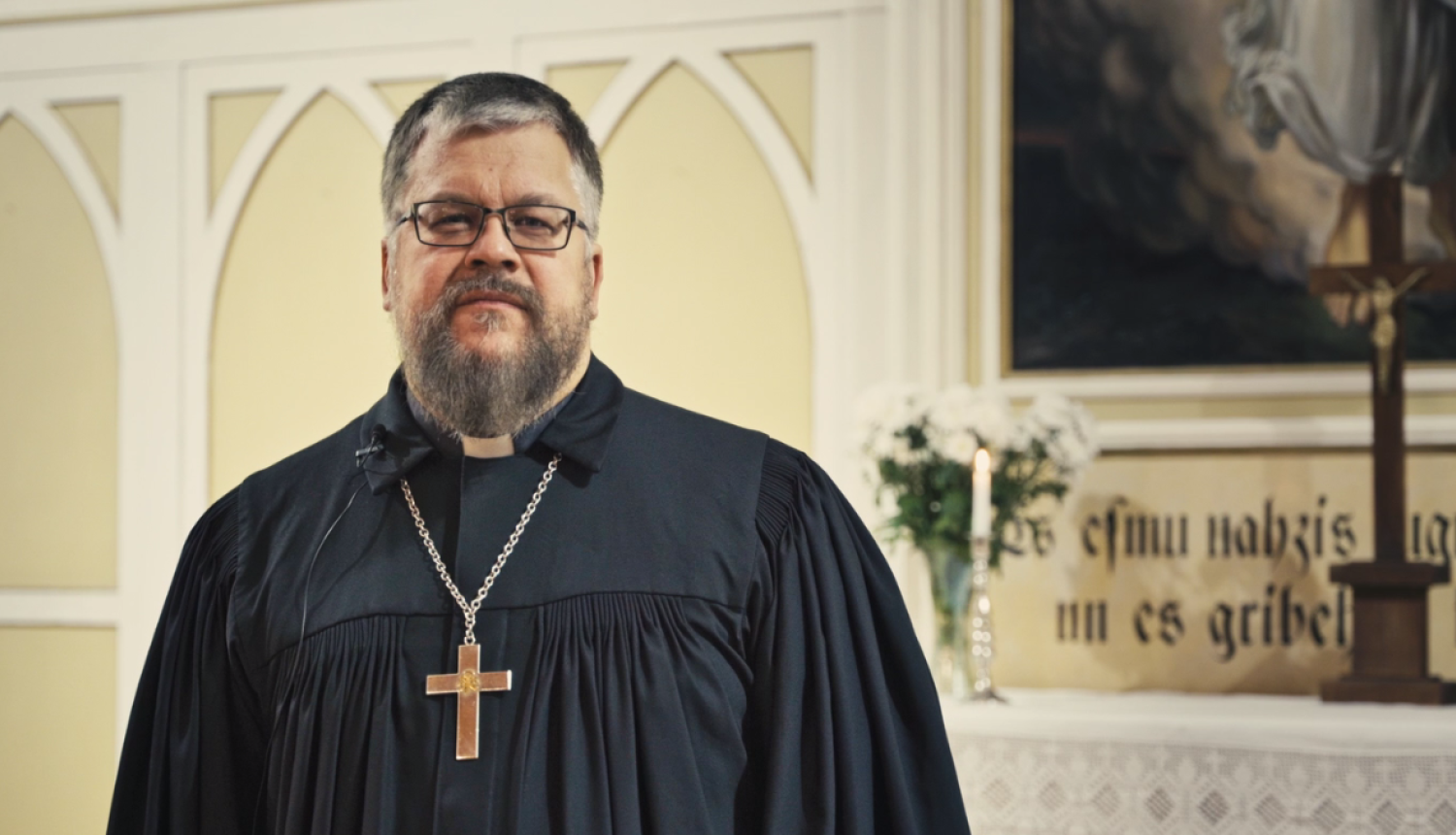 Mācītājs Mārtiņš Kalējs: “Šajos svētkos atbalstiet un mīliet savus tuvākos”