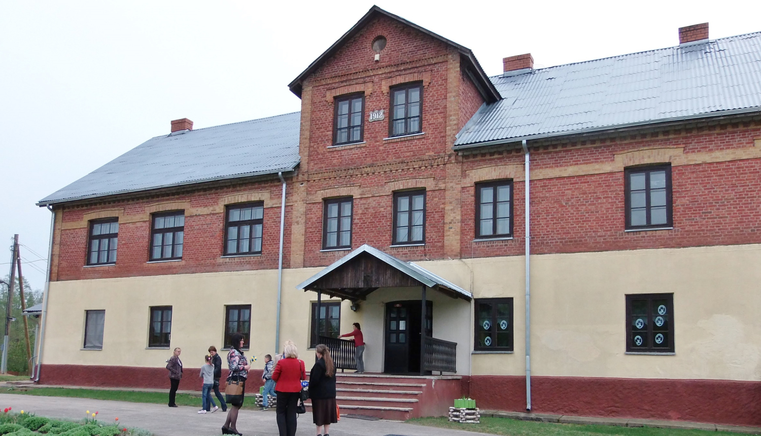 Izsludina pieteikšanos uz nekustamā īpašuma Krapē nodošanu nomai