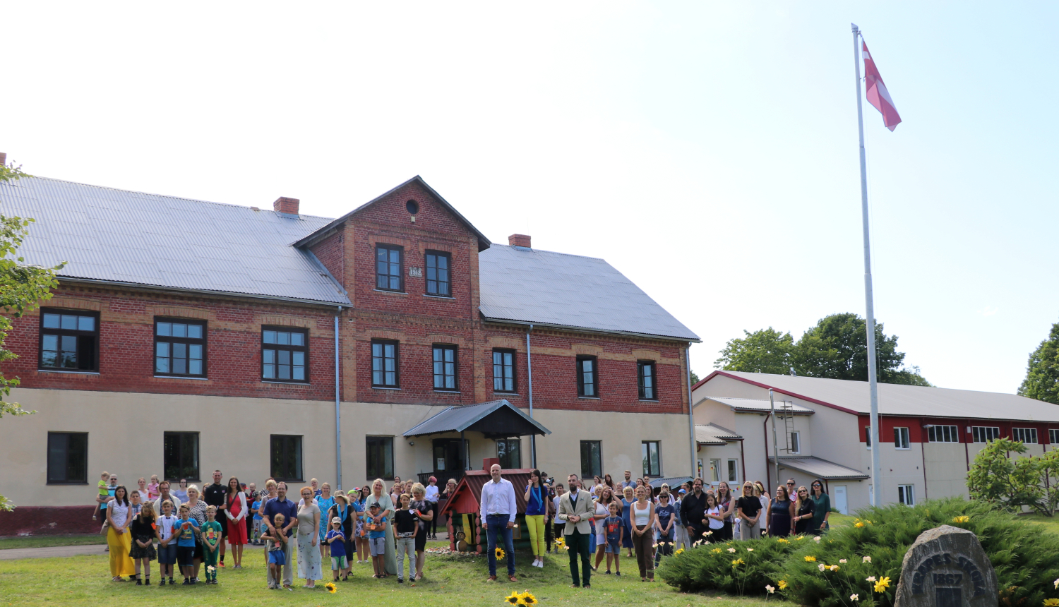 1. septembrī darbu uzsāks Krapes skola Universum